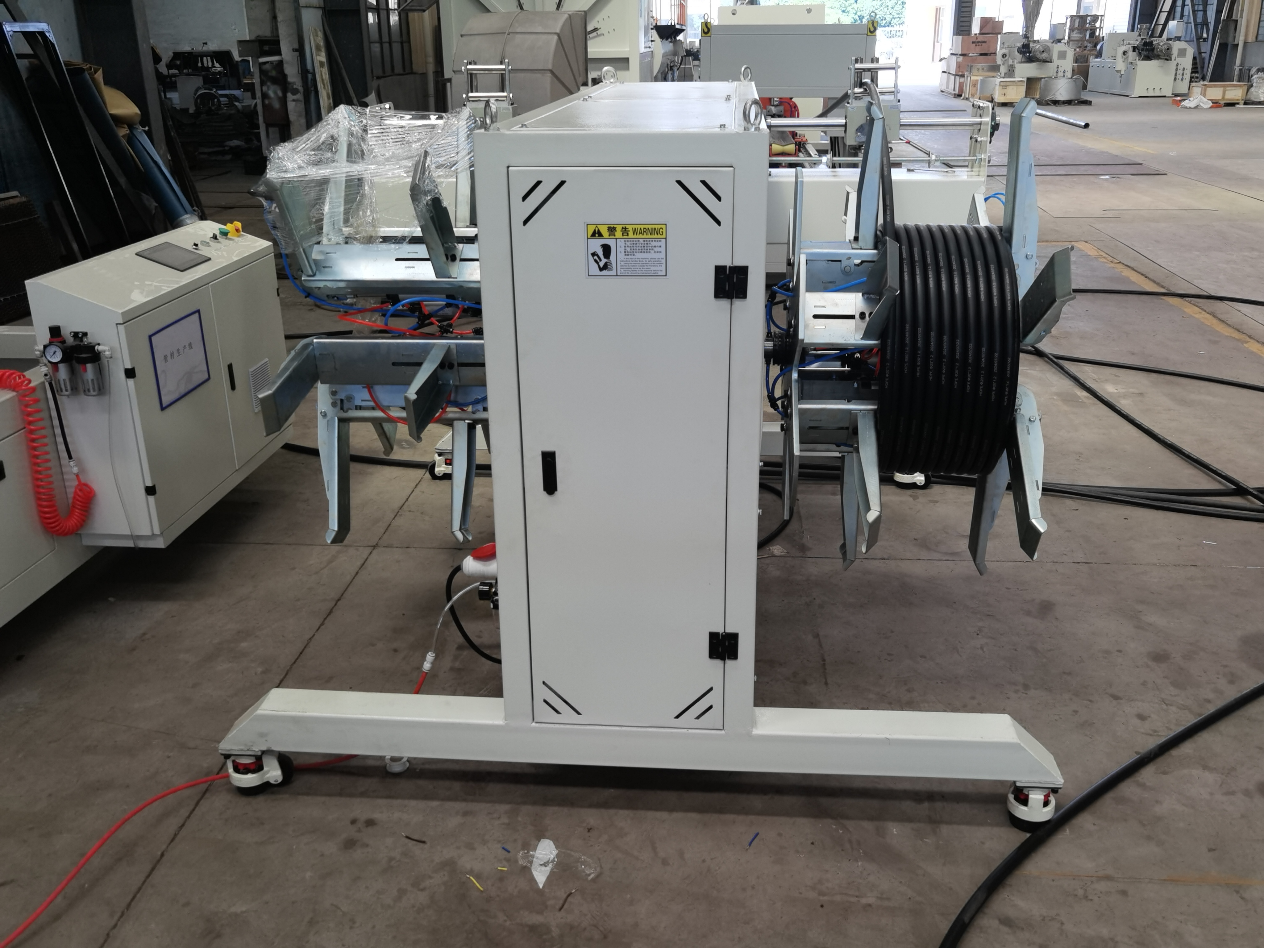 trường hợp công ty mới nhất về Vỏ sản phẩm: Máy cuộn ống PE hai trạm