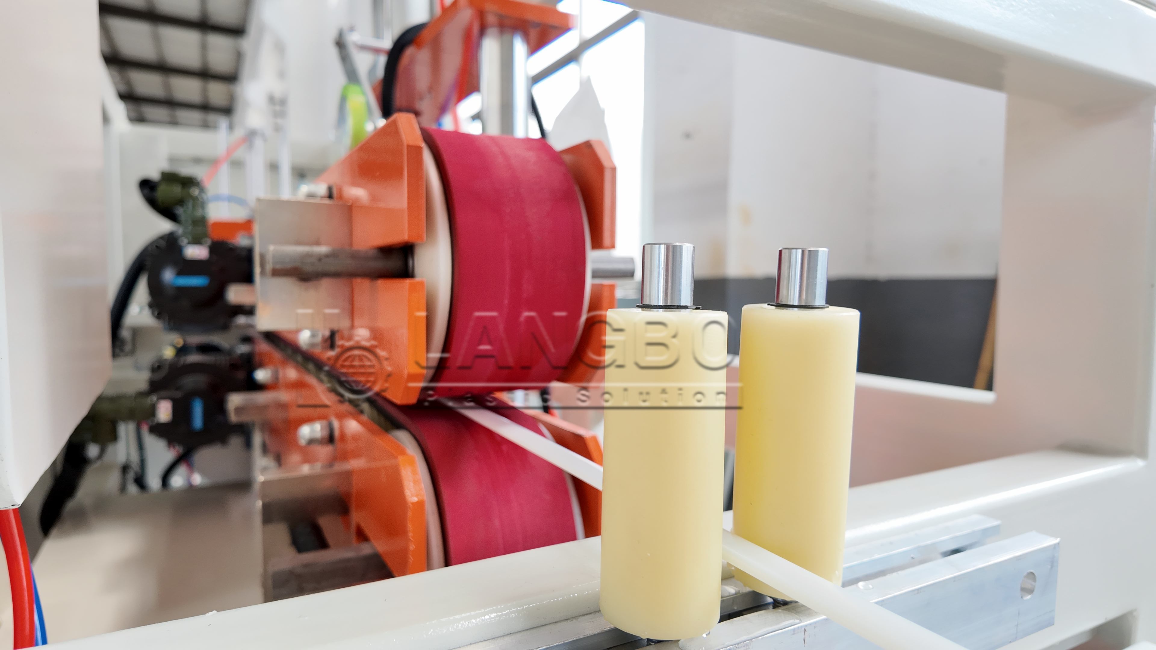 trường hợp công ty mới nhất về Stable PC Light Tube Manufacturing Achieved with Extrusion Line in Israel LED Industry