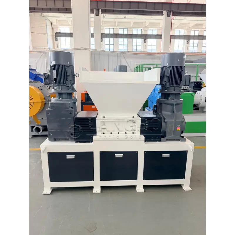 trường hợp công ty mới nhất về Máy nghiền hai trục để xử lý chất thải nhựa cồng kềnh ở Tây Ban Nha Hệ thống tái chế