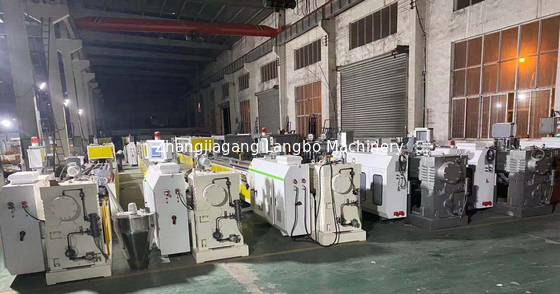PLC kiểm soát PVC dây chuyền sản xuất ống sản xuất cao sản lượng và năng suất