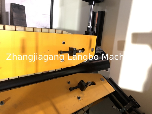 Máy ép vít duy nhất để làm ra nhựa PE nước ống dẫn điện ống kéo ra cắt xoay chuông