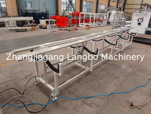 Dây chuyền ép đùn ống nhựa PVC làm mát bằng không khí với tỷ lệ 30:1 L/D và công suất động cơ 37KW