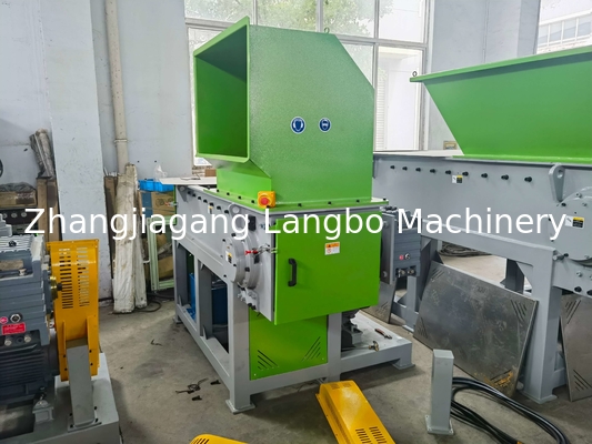 Máy hủy trục đơn cho cục nhựa nóng chảy 110KW