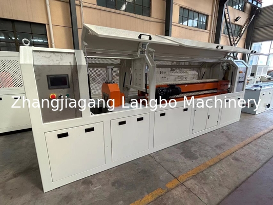 Máy sản xuất dải thẻ PVC bán lẻ và dây chuyền xát extrusion hồ sơ với chiều rộng đồng đều cạnh mịn