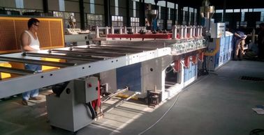 Dây chuyền đùn tấm PVC đôi trục vít 600kg / H Công suất đầu ra cao