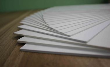 Dây chuyền sản xuất tấm xốp PVC miễn phí / Dây chuyền tấm xốp PVC miễn phí / Dây chuyền đùn tấm xốp PVC trang trí