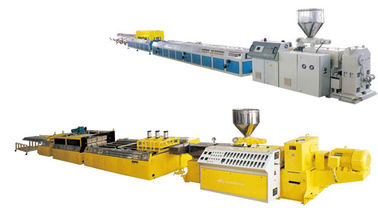 WPC Celuka / PVC Foam Ban Máy, 400kg / H Máy đùn PVC đầu ra