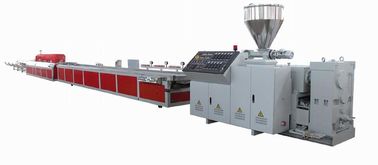 Dây chuyền sản xuất WPC Co / Dập nổi WPC chống ăn mòn / chống lão hóa