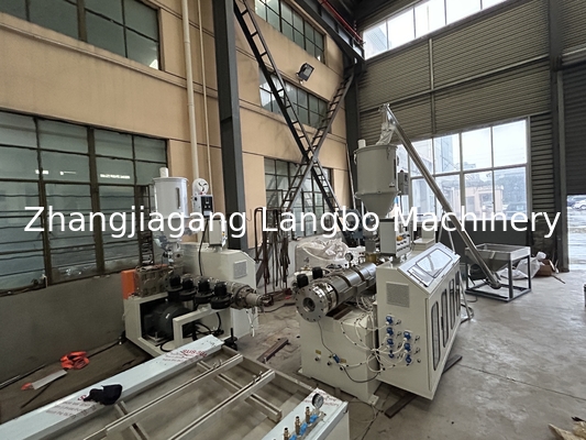 Máy WPC gỗ nhựa Composite sàn sàn rỗng sàn sàn rỗng Post Composite Profile Rail Extrusion Production Line