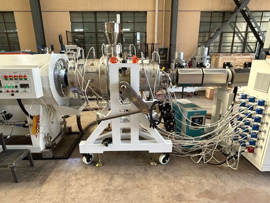 Trung Quốc 16-110mm máy làm ống polyethylene mật độ cao với động cơ  và PLC