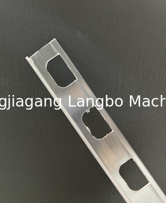 Động cơ năng lượng 55KW PVC Profile Extruder cho Profile Extrusion mượt mà chính xác
