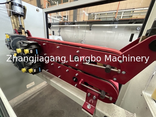 Máy sản xuất dải thẻ PVC bán lẻ và dây chuyền xát extrusion hồ sơ với chiều rộng đồng đều cạnh mịn