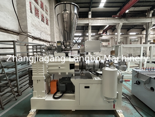 Nhà máy bán nóng PVC Cable Trunking Thiết bị sản xuất
