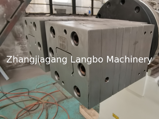 Nhà máy bán nóng PVC Cable Trunking Thiết bị sản xuất