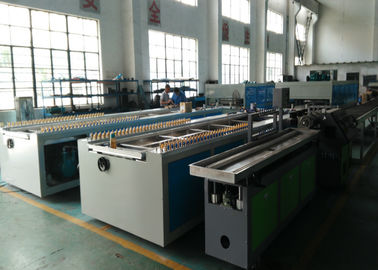 350KG / H Hệ thống đẩy hồ sơ PVC với công nghệ điều khiển thông minh
