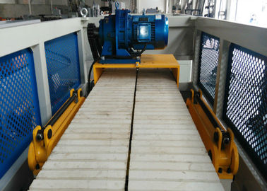 Khả năng tương thích khuôn đa kích cỡ PVC Profile Board Extruder PC Hollow Sheet Extrusion Making Machine