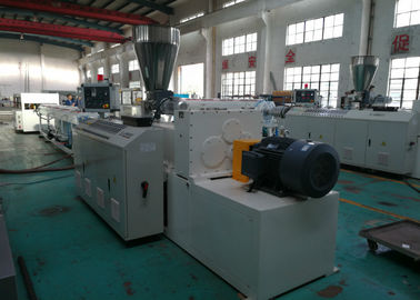 Dây chuyền đùn ống nhựa PVC với lưỡi cưa cắt điều khiển bằng khí nén, làm ống PVC