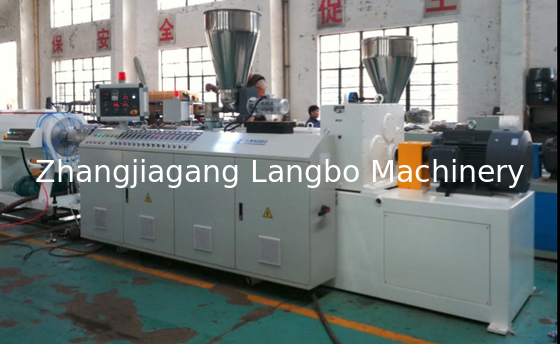 Máy đè ống PVC nhựa được trang bị động cơ SIEMENS và Inverter ABB