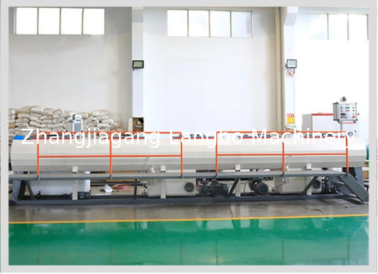 Máy làm ống thoát nước PVC hoàn toàn tự động Vòng vít đường kính 65/132 Đối với các dự án quy mô lớn