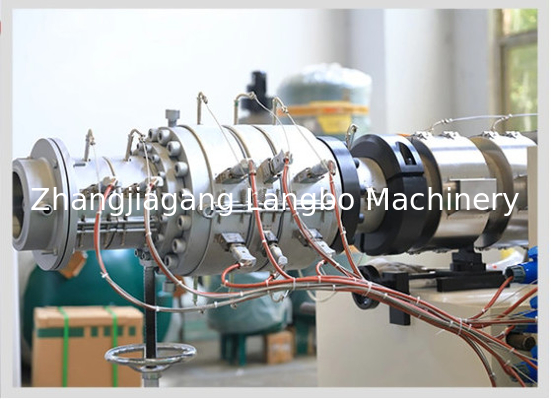 Máy làm ống thoát nước PVC hoàn toàn tự động Vòng vít đường kính 65/132 Đối với các dự án quy mô lớn