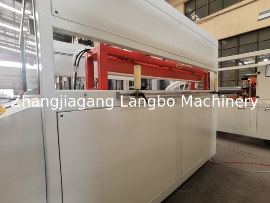 PVC Windows Profile Extrusion Line Making Machine Extruding Machine 1200mm PVC Ceiling Panel Production Line với máy xử lý tự động