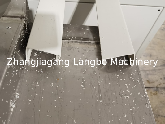 Đường dây sản xuất máy ép PVC