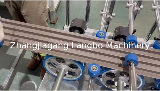 Nội thất trang trí PVC WPC Louvered Floated Wall Panel Extrusion Making Production Line