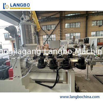 Dây chuyền sản xuất đùn nhựa PPR tiên tiến công suất cao, Máy đùn trục vít đơn để sản xuất ống