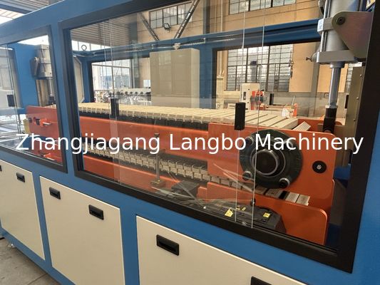 ốc hai vít nhựa Baseboard Extrusion PVC Skirting Profiles Extruder dây chuyền sản xuất máy làm