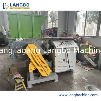 Máy băm thùng HDPE, pallet phế liệu, bể nhựa lớn, máy băm trục đơn