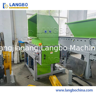 Máy nghiền tái chế nhựa hai trục với công suất 500-1000KG / HR và công suất động cơ 37KW cho ống hoặc hồ sơ nhựa