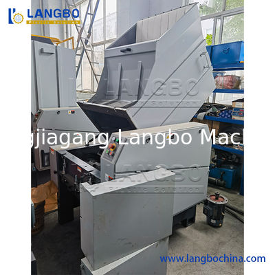 Các loại chất thải công nghiệp vật nuôi chai Shredder / máy nghiền nát chai nhựa sản xuất dây chuyền