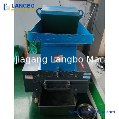 Các loại chất thải công nghiệp vật nuôi chai Shredder / máy nghiền nát chai nhựa sản xuất dây chuyền