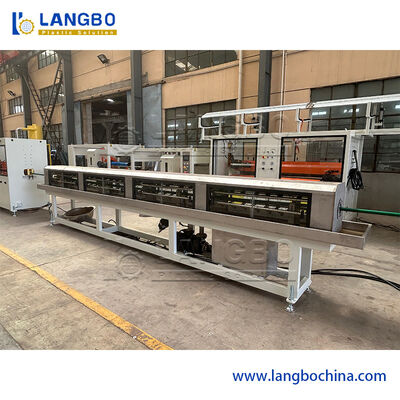 Dòng xát ống PPR đường kính lớn với tốc độ sản xuất 12m/min và điều khiển SIEMENS PLC