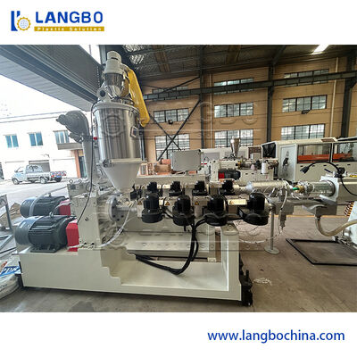 Dòng xát ống PPR đường kính lớn với tốc độ sản xuất 12m/min và điều khiển SIEMENS PLC