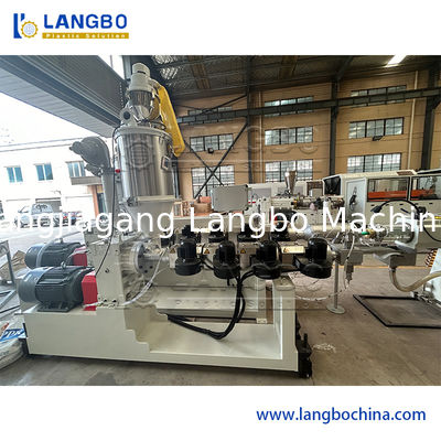 Dòng xát ống PPR với 180kgs / h đầu ra 3 Lớp đồng xát và SIEMENS PLC Control