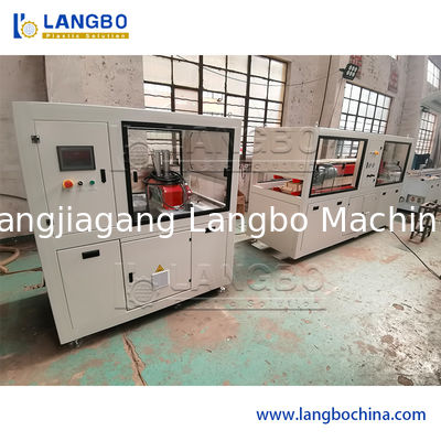 Dây chuyền đùn hồ sơ PVC đầu ra cao 300MM Kích thước hồ sơ 250KG / H Công suất