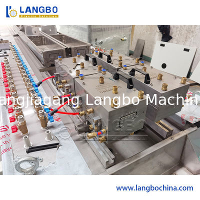 Dây chuyền đùn hồ sơ PVC 150KG / H với điều khiển màn hình cảm ứng Plc Tiết kiệm năng lượng