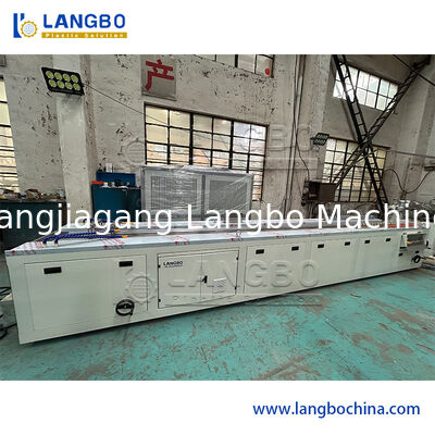 Giá nhà máy 55/110 Conical Twin Screw Extruder PVC Cable Trunking Extrusion Line với kích thước hồ sơ 1180mm và công suất động cơ 22KW