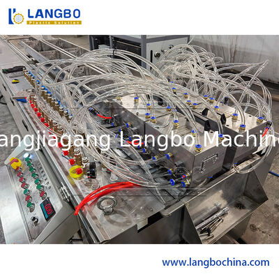 Đường xát PVC Profile với 55/110 Conical Twin Screw Extruder cho 1180mm Cable Trunking và 22KW Motor Power