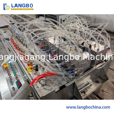 Giá nhà máy 55/110 Conical Twin Screw Extruder PVC Cable Trunking Extrusion Line với kích thước hồ sơ 1180mm và công suất động cơ 22KW