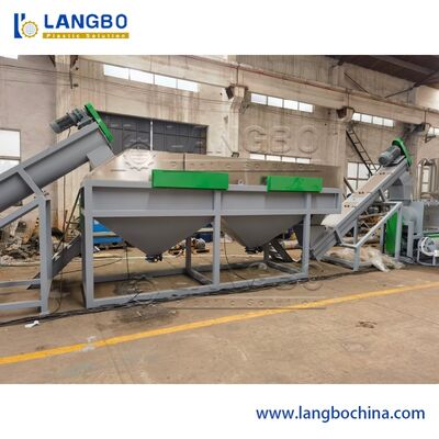 Dây chuyền tái chế PET công suất 300-5000kg/H với kích thước mảnh 14mm và điện áp 380V để tái chế chai PET