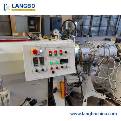 Đường dây sản xuất ống PVC với xát vít song song và cắt chính xác