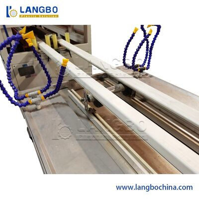 Máy đục lỗ kênh dây PVC Máy xẻ rãnh/ống dẫn cáp PVC