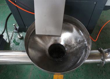 Công suất sản xuất cao Máy sản xuất hạt PVC cứng mềm, máy làm extrusion PVC Pelletizing Extruder PVC Granulating Production Line
