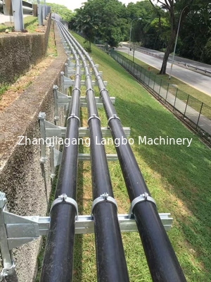 Đường sản xuất ống PE HDPE với bể chân không 11 mét và máy cắt hành tinh