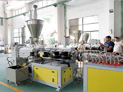 Máy ép nhựa tiết kiệm năng lượng sản xuất hồ sơ tùy chỉnh