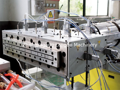1180MM Pvc Broad Board Production Line với sản lượng cao