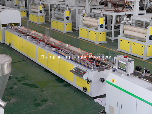 Thiết kế nội thất bên ngoài WPC máy làm tấm tường WPC