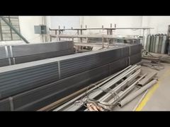 Dây chuyền sản xuất máy đùn trong nhà máy